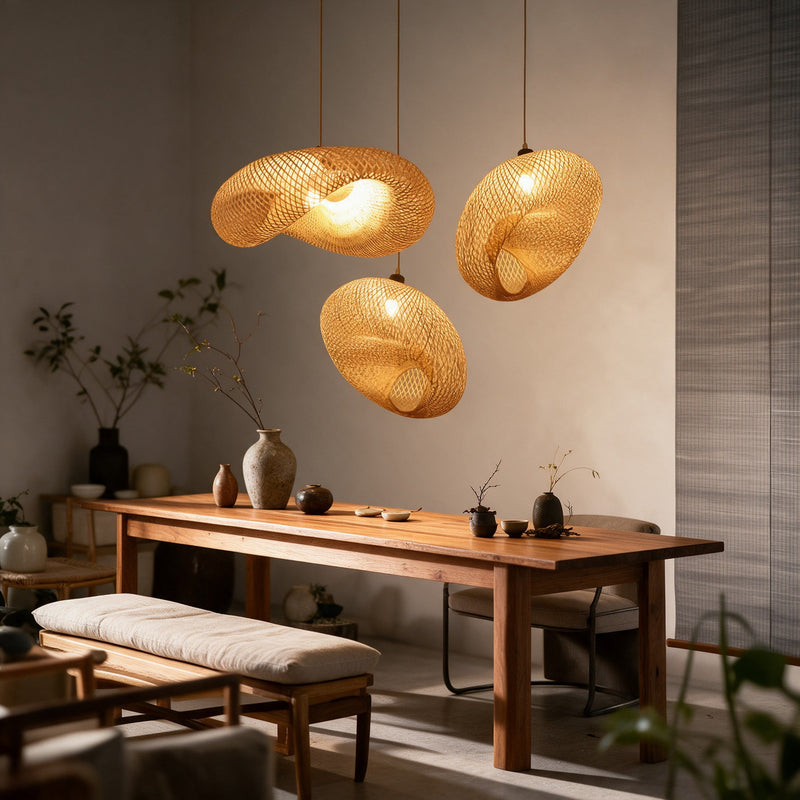 Lampy z plecionego bambusa w stylu japandi