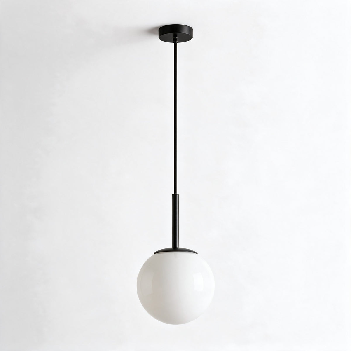 Lampa wisząca Alva, czarna, kula na pręcie